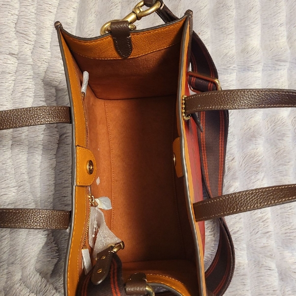 Coach Field Signature Colorblock Pebble Leather Tote Bag - Picture 7 of 9